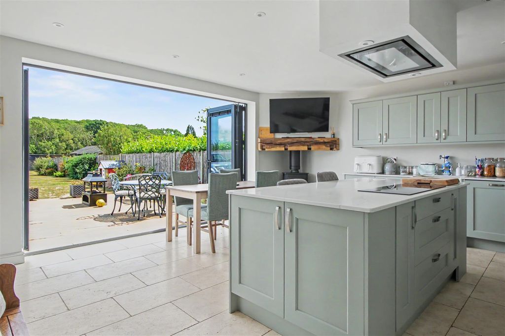 Property photo 3 of 45 Kitchen