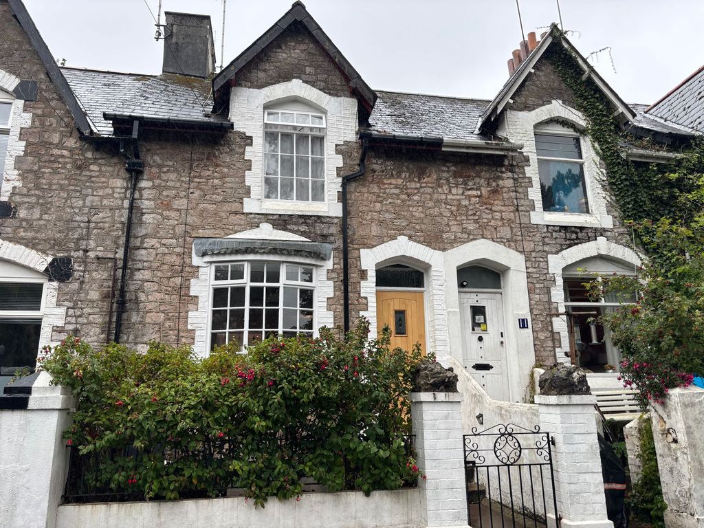 Property photo 1 of 12