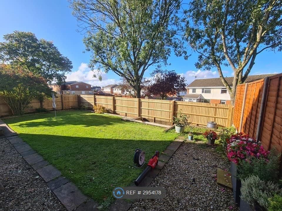 Property photo 2 of 13
