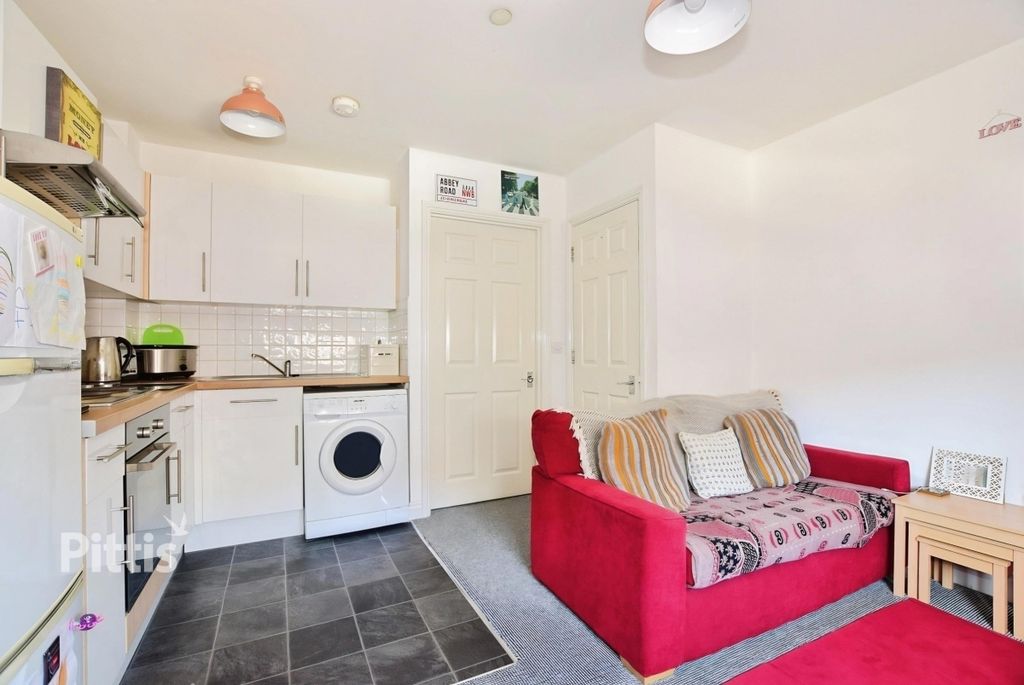 Property photo 2 of 7