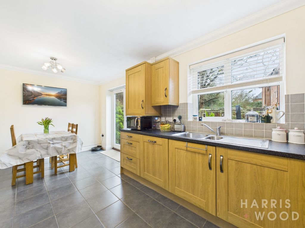 Property photo 2 of 27 4720162