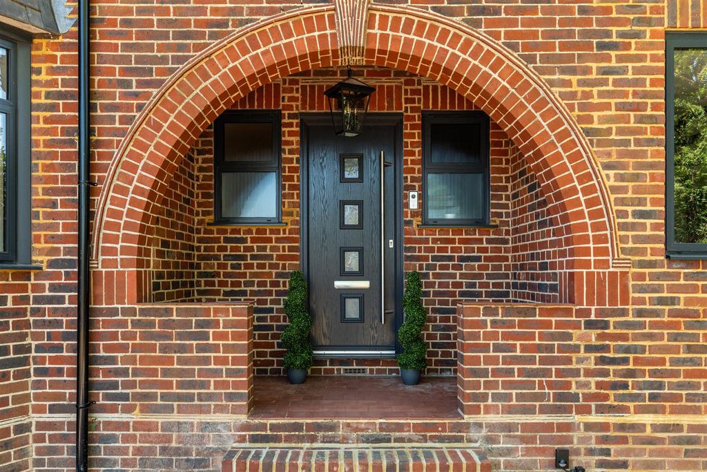 Property photo 3 of 36 Entrance Porch