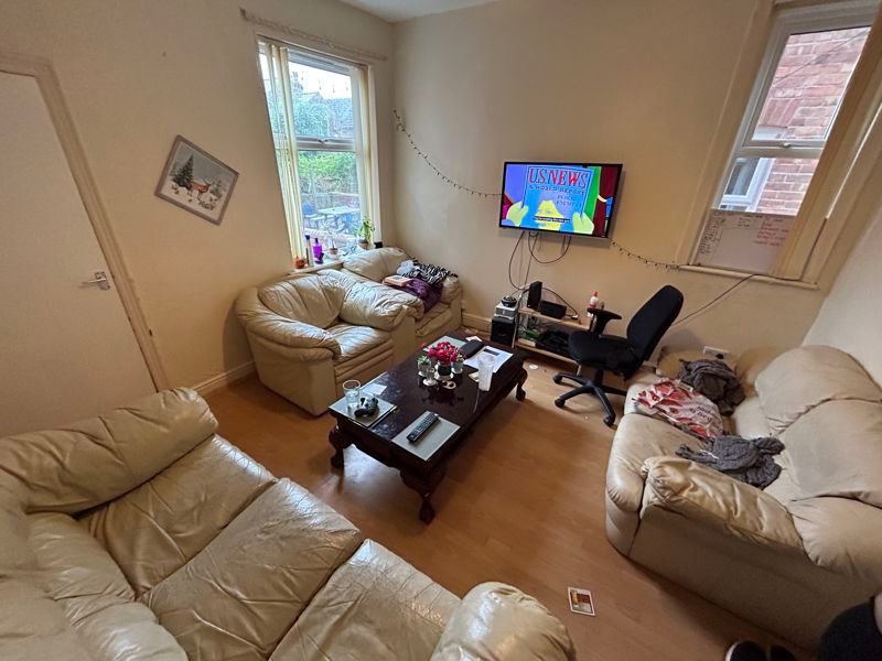 Property photo 2 of 12 Photo 5