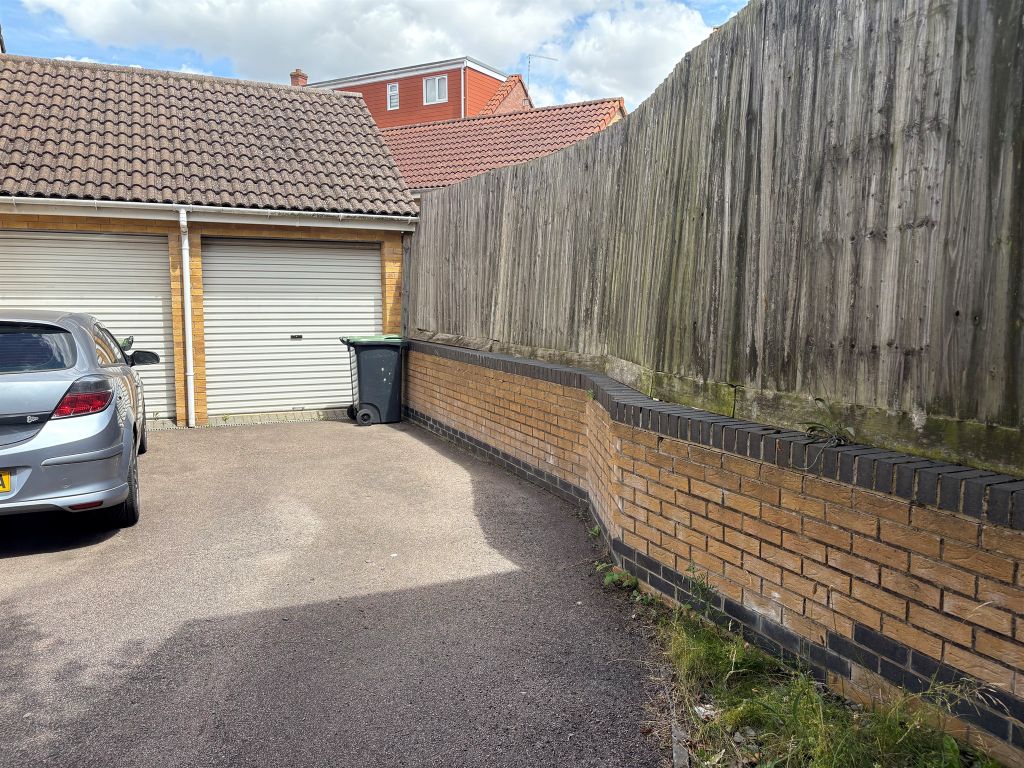 Property photo 3 of 19