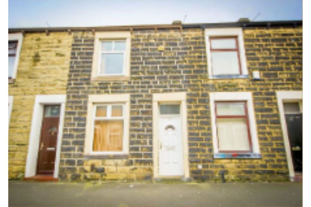 Property photo 1 of 9 Front
