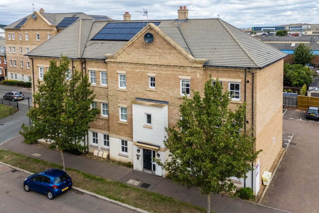 Property photo 2 of 18 4547492