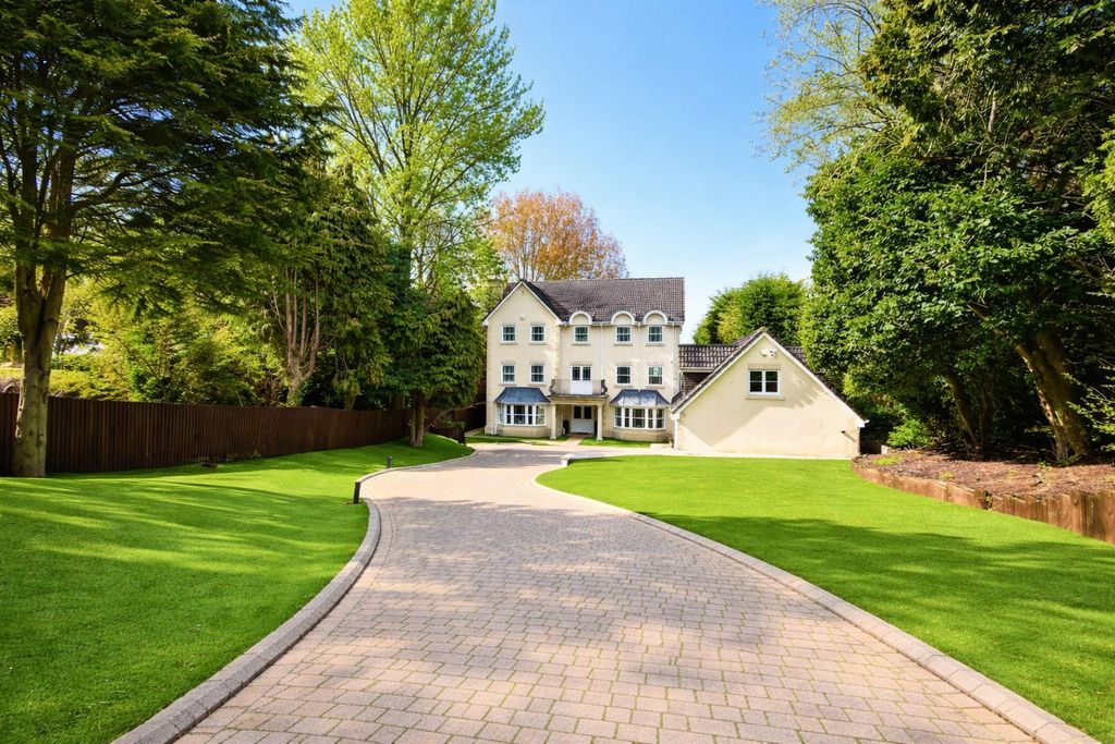 Property photo 1 of 27