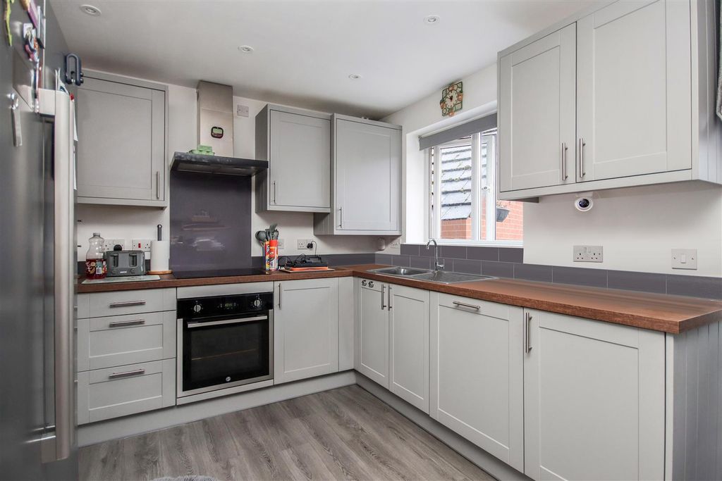 Property photo 2 of 13 Img_0074.Jpg