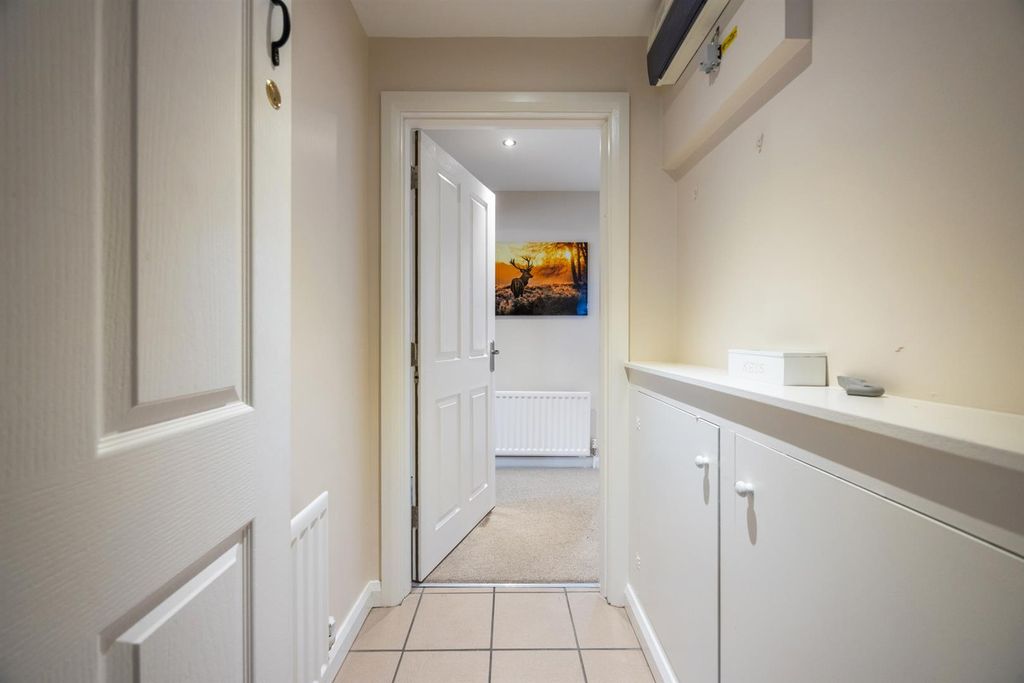 Property photo 2 of 18 9 Miskelly Court 16.Jpg