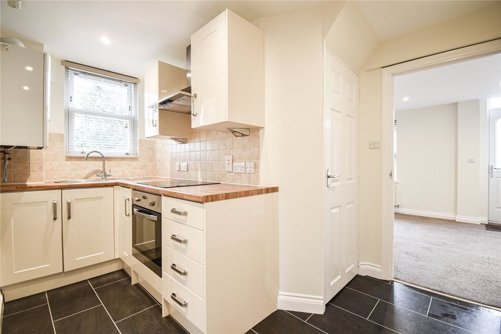 Property photo 2 of 7 Picture No. 14