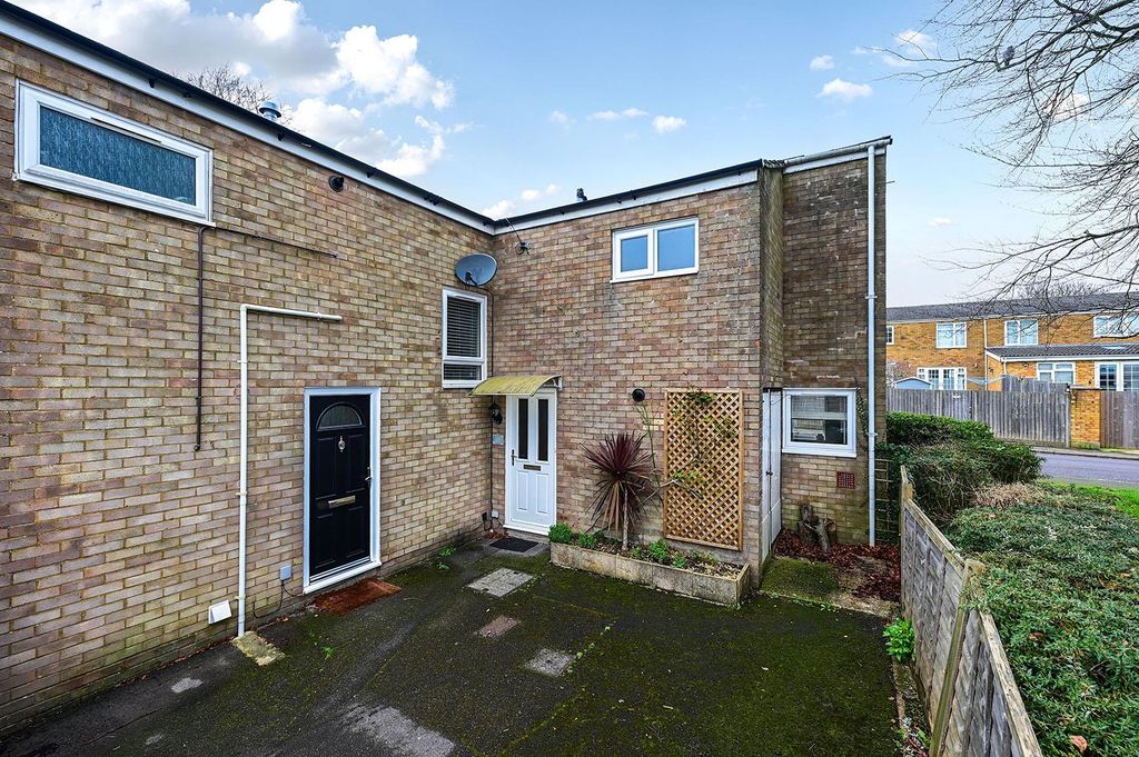 Property photo 1 of 13 Sycamore Way