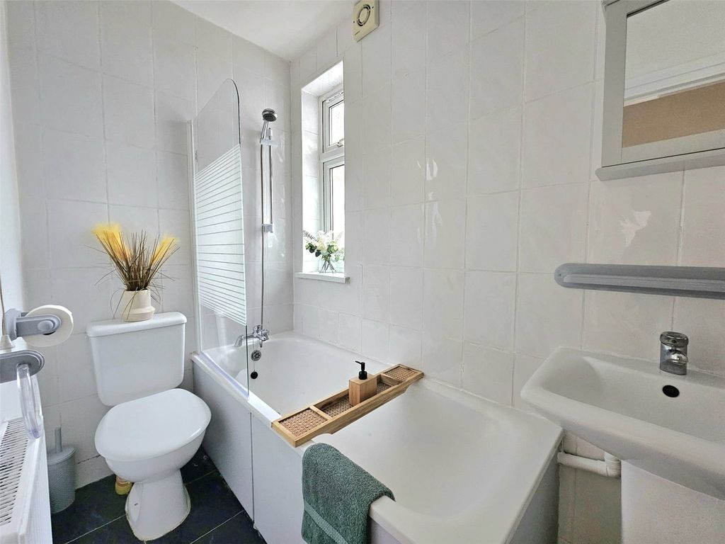 Property photo 3 of 6 Picture No. 01