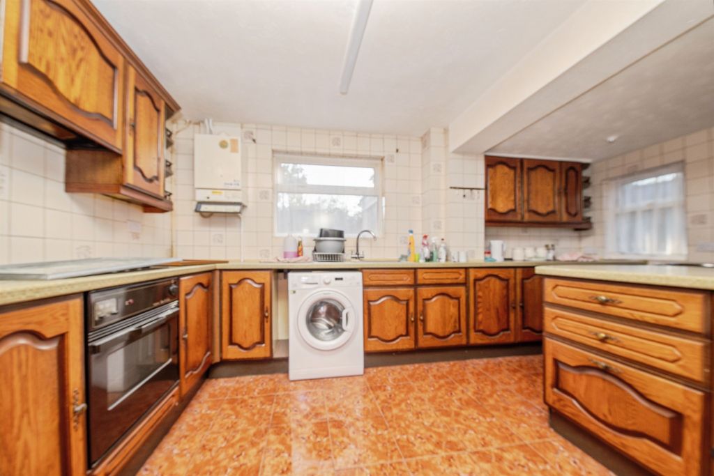 Property photo 2 of 16