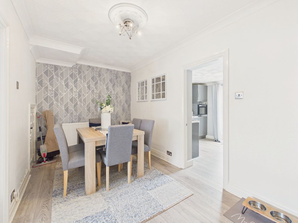 Property photo 2 of 11 5440643