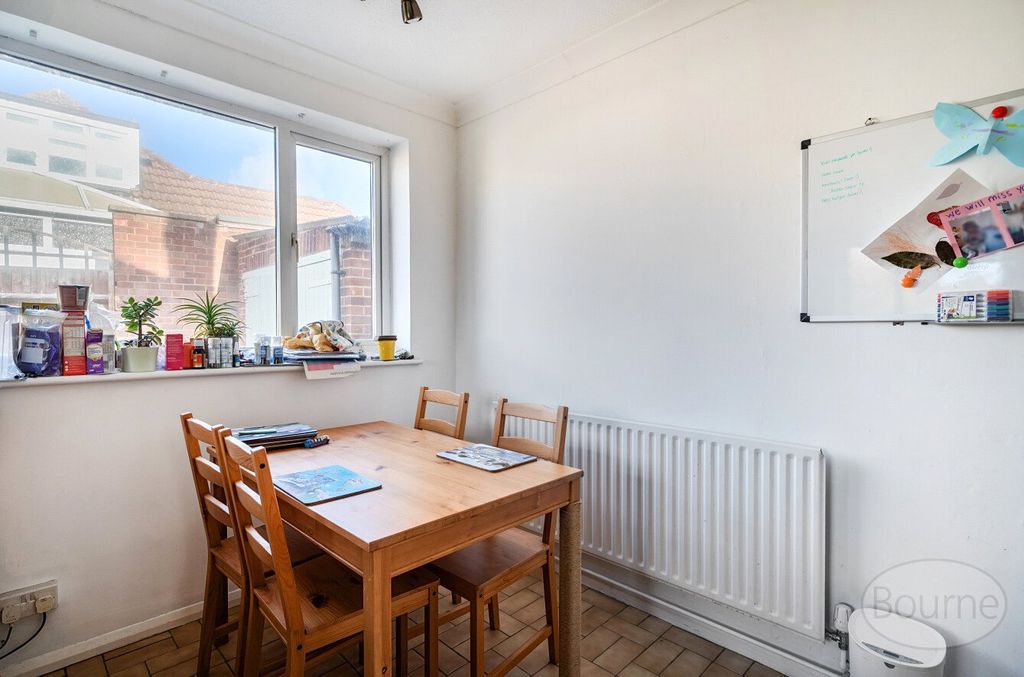 Property photo 3 of 14 Picture No. 05