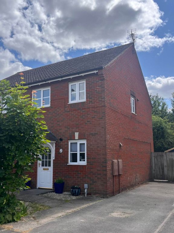 Property photo 1 of 8