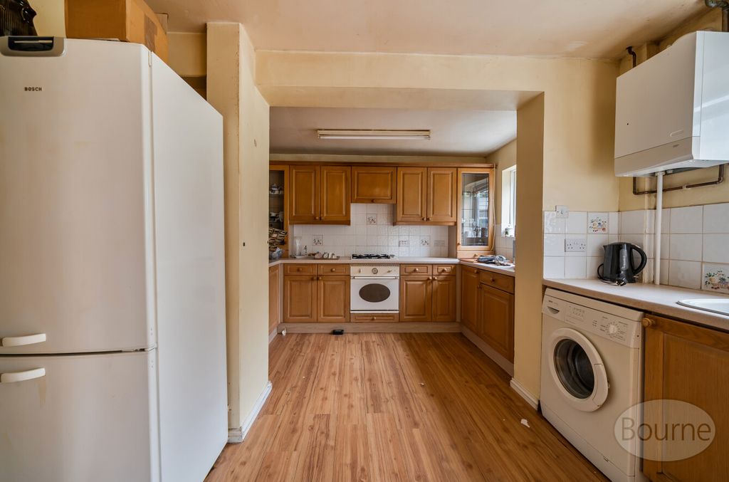 Property photo 3 of 11 B5c2403F-89d5-474...