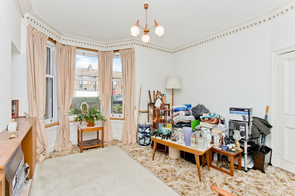 Property photo 3 of 27