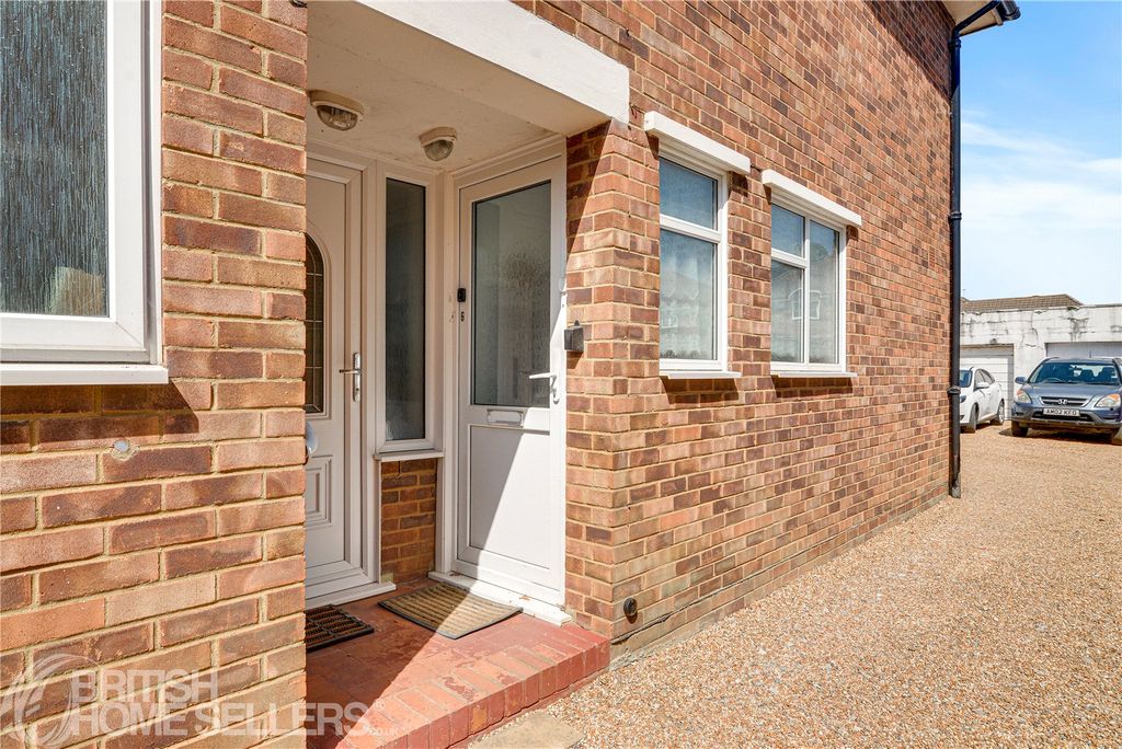 Property photo 2 of 14 Picture No. 05