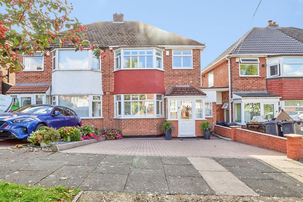 Property photo 1 of 17