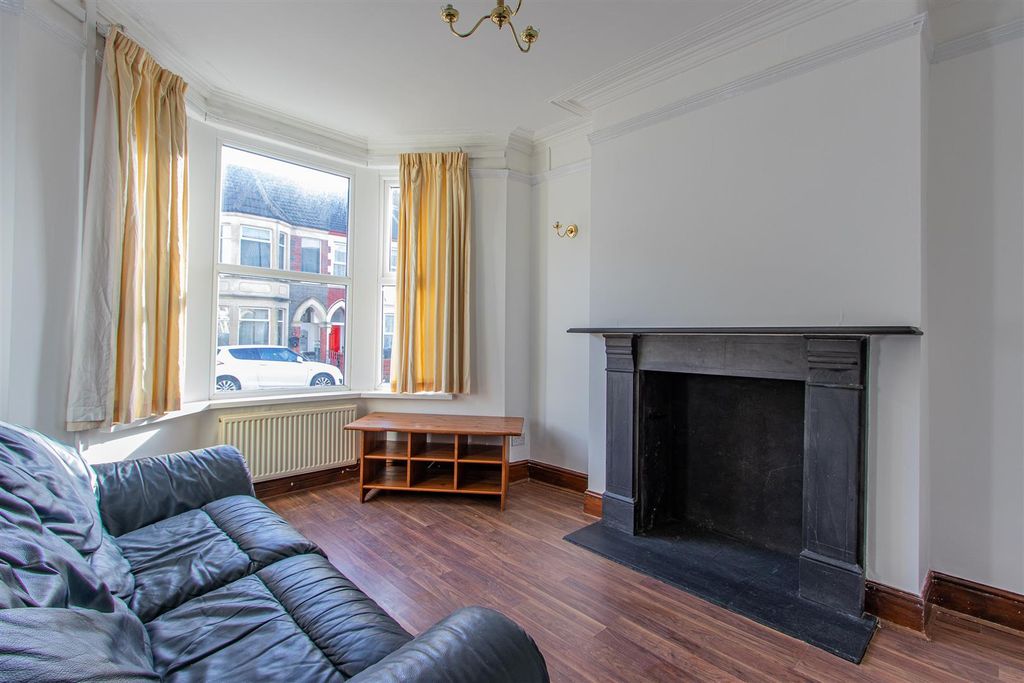 Property photo 2 of 14 Dogfield Street 55-2.Jpg