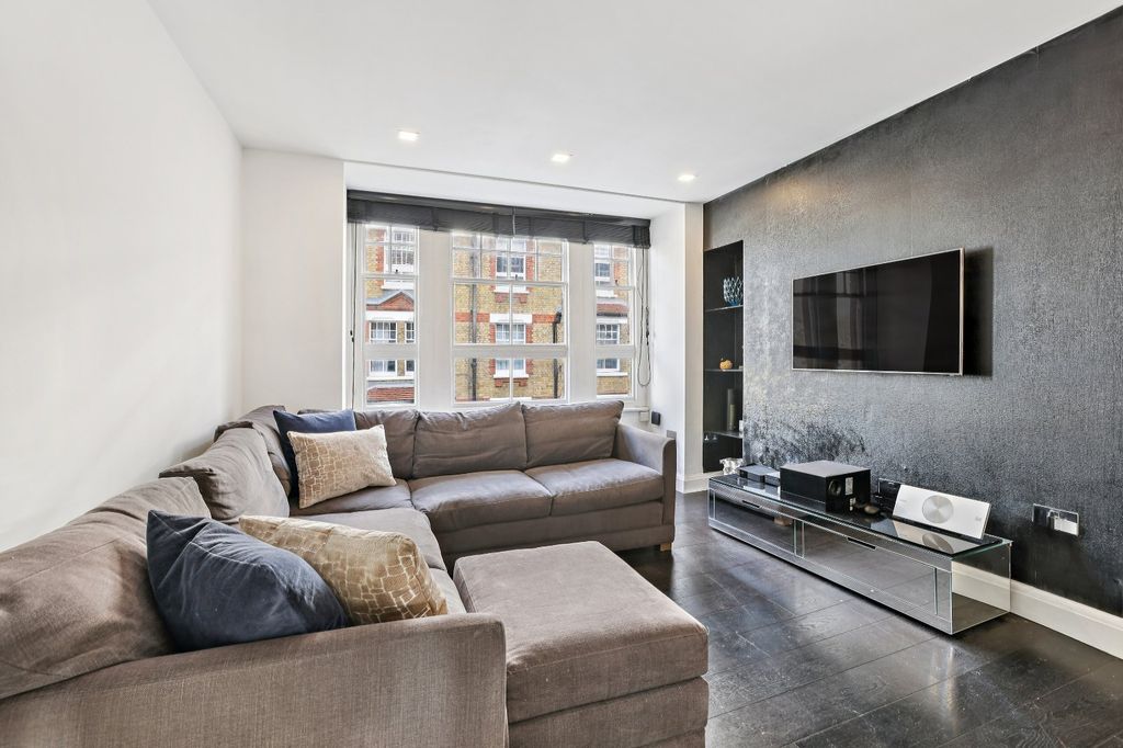 Property photo 2 of 9