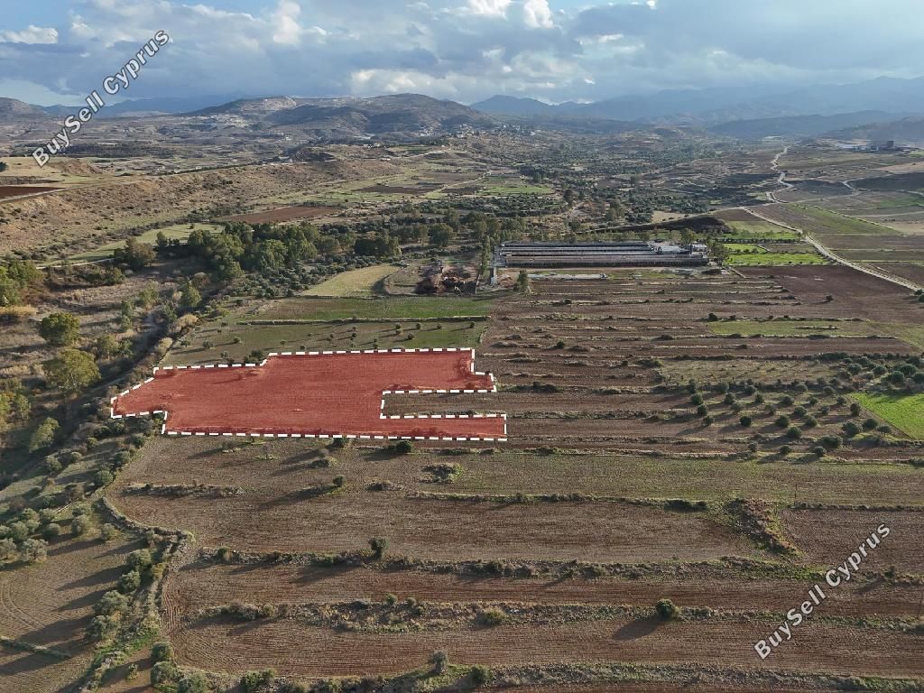 Property photo 3 of 8