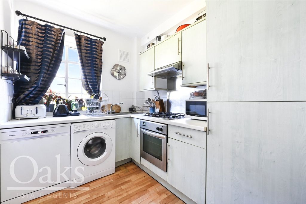 Property photo 3 of 11 Picture No. 20