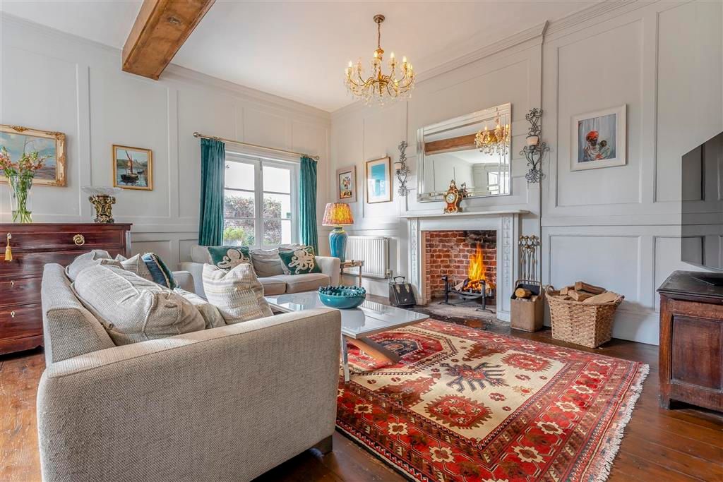 Property photo 2 of 19 Family Room