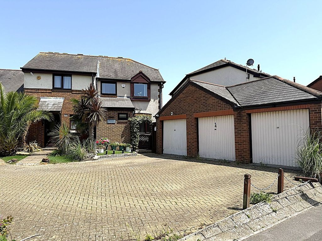 Property photo 1 of 33