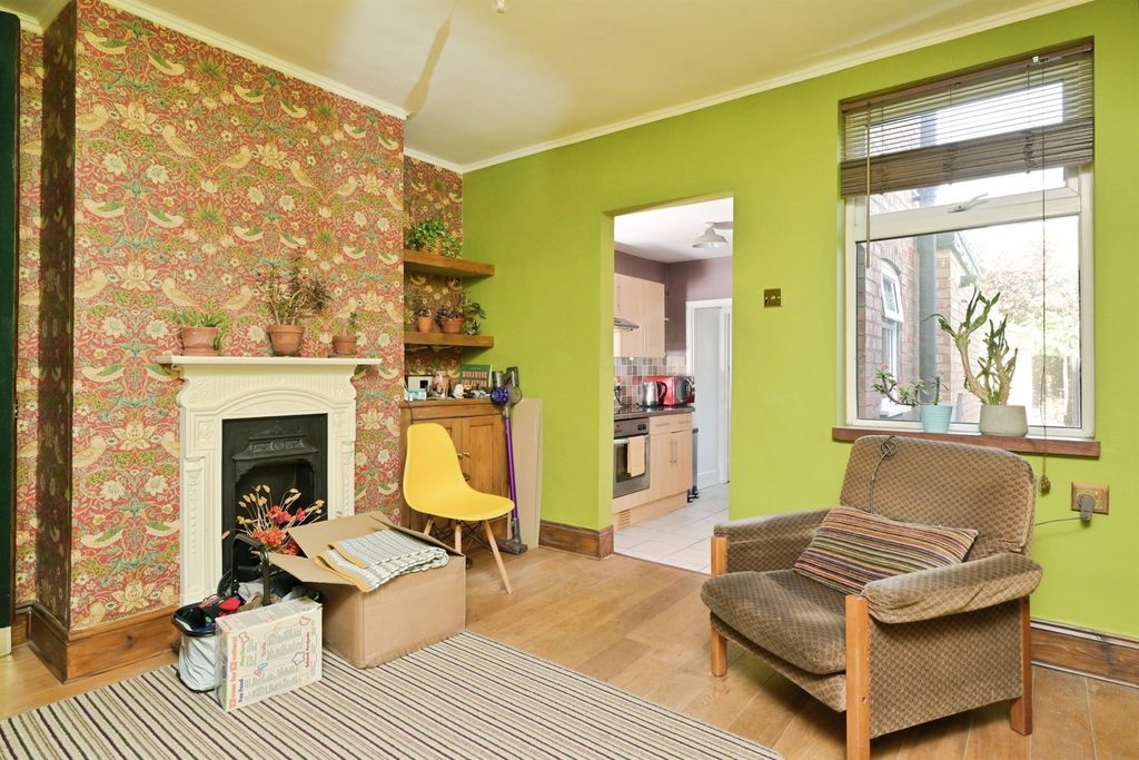 Property photo 3 of 17