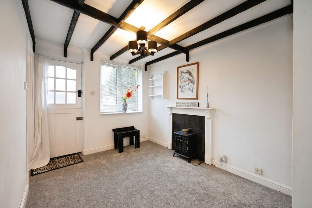 Property photo 3 of 16 Photo