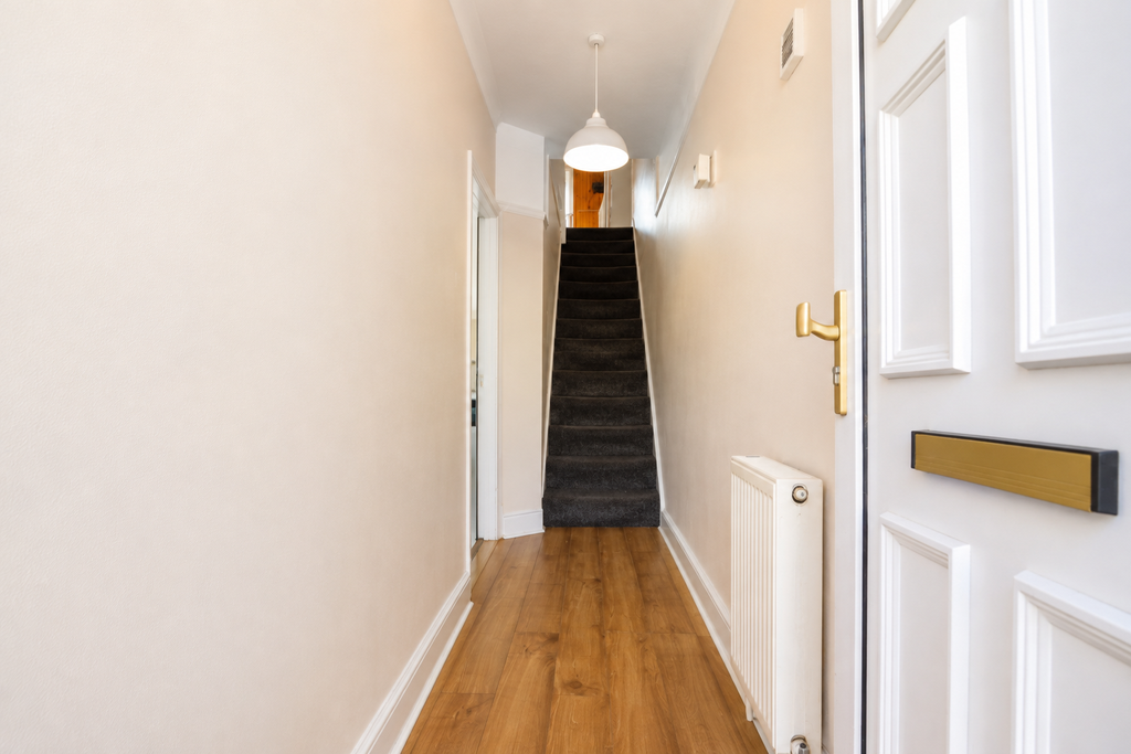 Property photo 2 of 19 Hallway