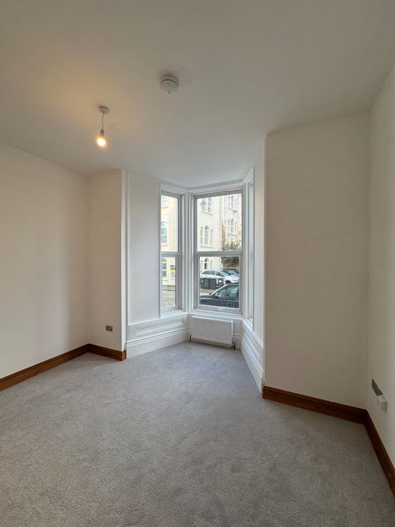 Property photo 3 of 10 Img_5881