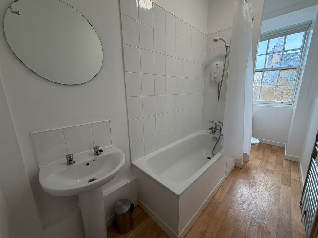 Additional image 6 of 3 bed flat to rentBarnton Street, Stirling, Stirlingshire FK8