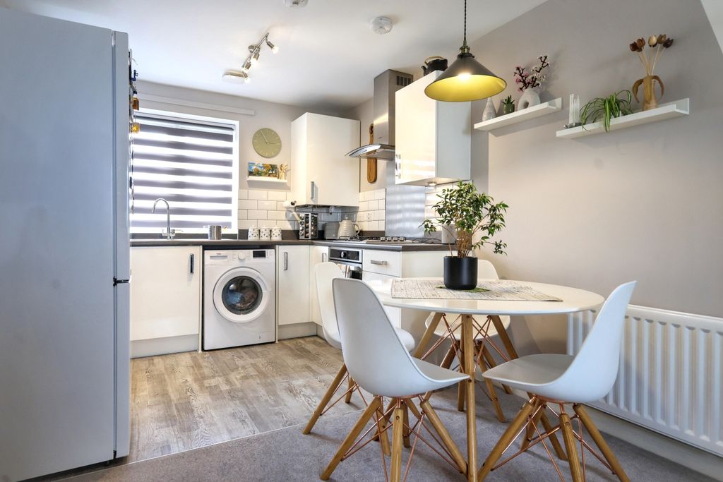 Additional image 6 of 1 bed flat for saleFlat 9 Merlin House, Centenary Way, Witney OX29