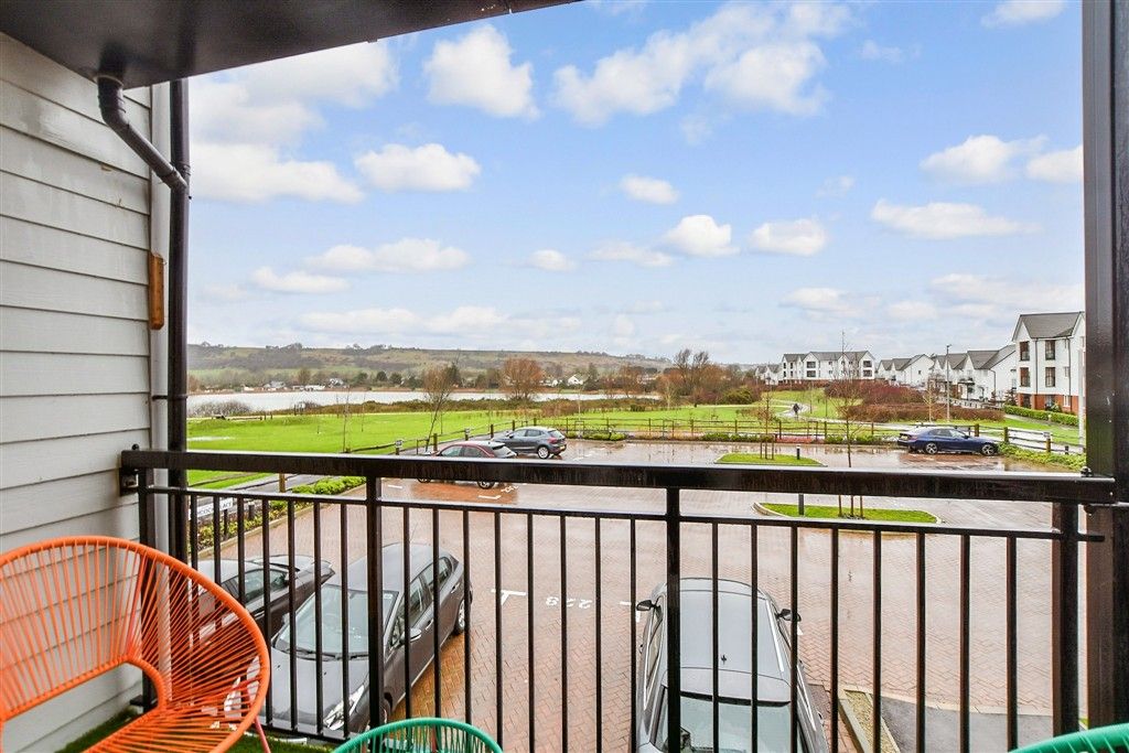 Property photo 2 of 11 Balcony / Terrace