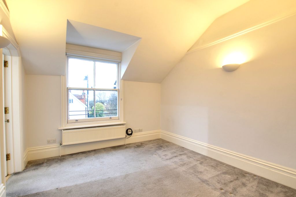 Property photo 1 of 6 1 Lounge.Jpg