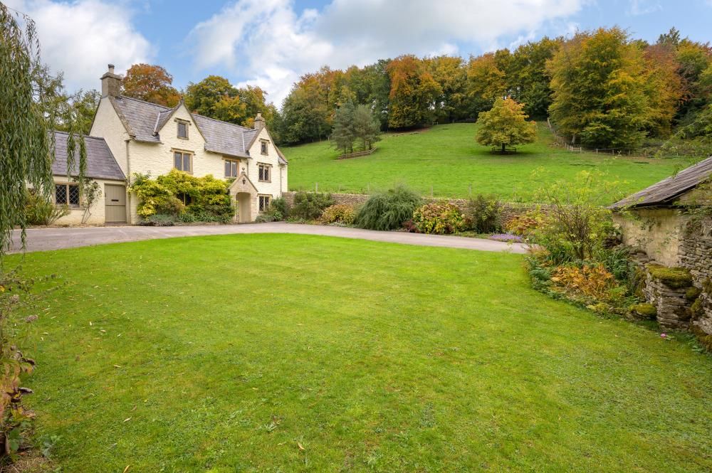 Property photo 2 of 18 Image