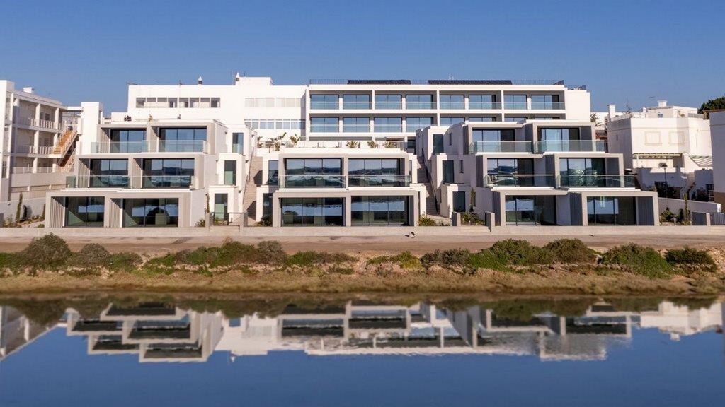 Property photo 2 of 22