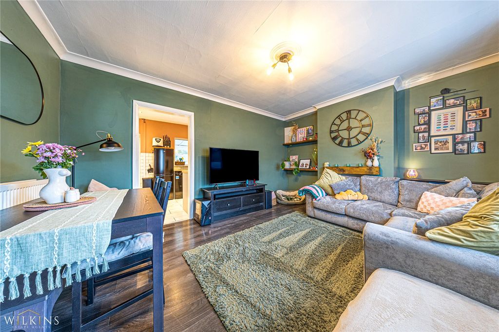 Property photo 2 of 34 Picture No. 01