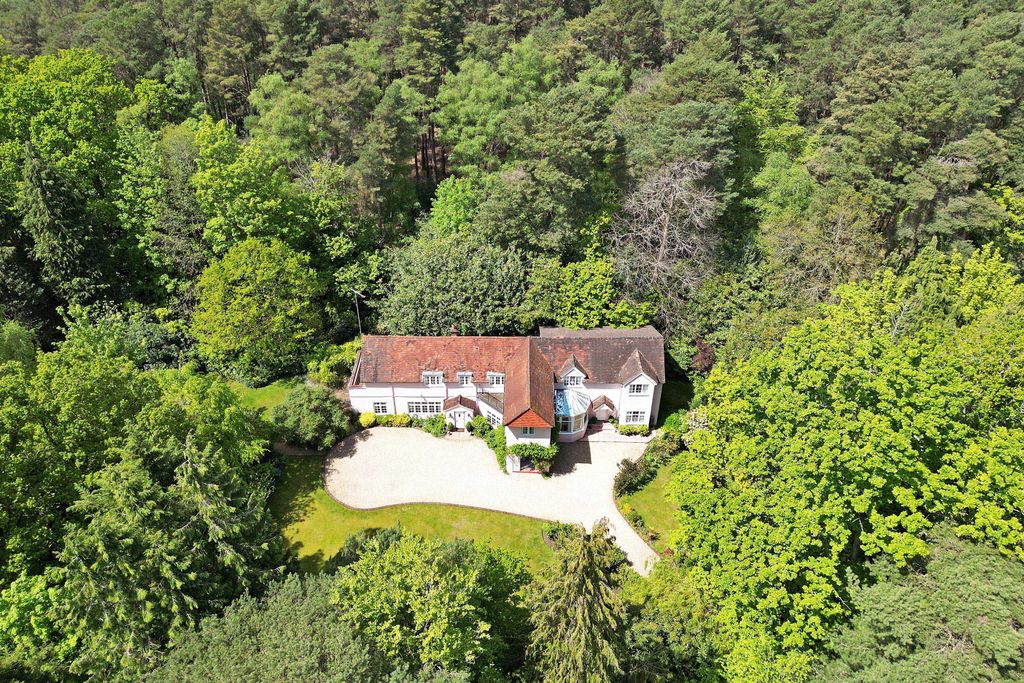 Property photo 2 of 24
