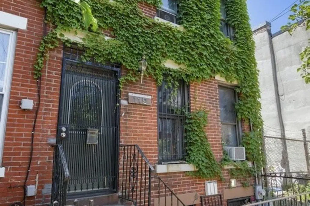 Property photo 1 of 5