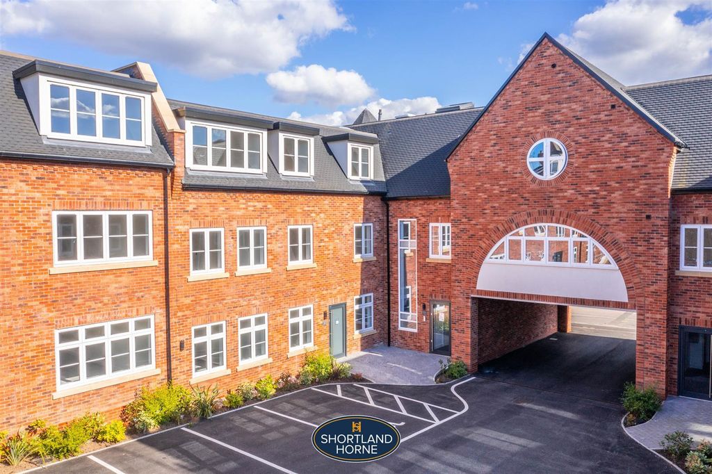 Property photo 1 of 17 Zbdtnbhmw0Cizvza-Zavbw.Jpg