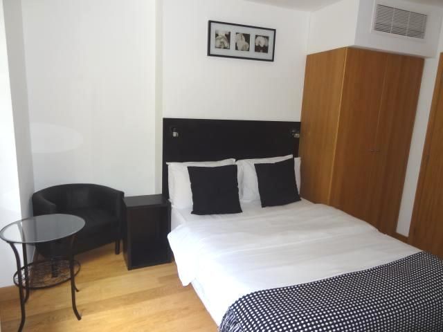 Property photo 1 of 5 Studio To Rent