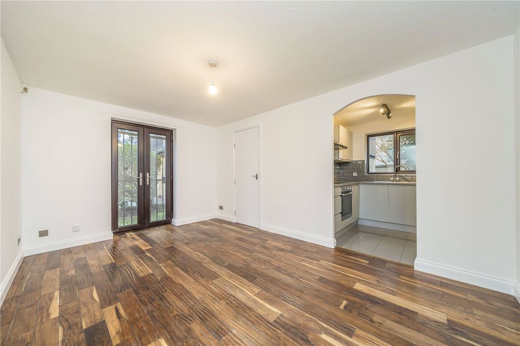 Property photo 2 of 10 Picture No. 25