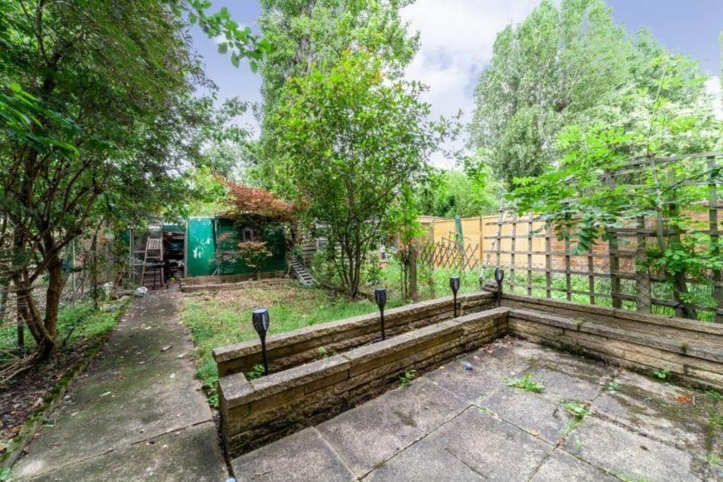 Property photo 2 of 4