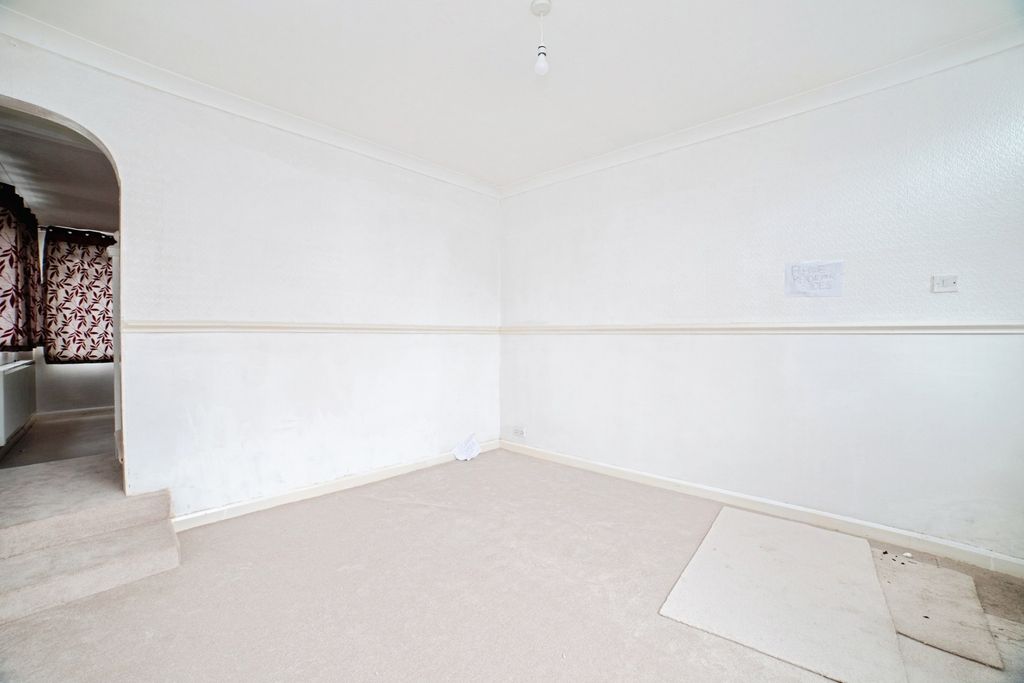 Property photo 3 of 15 Pbox-Img.Jpg
