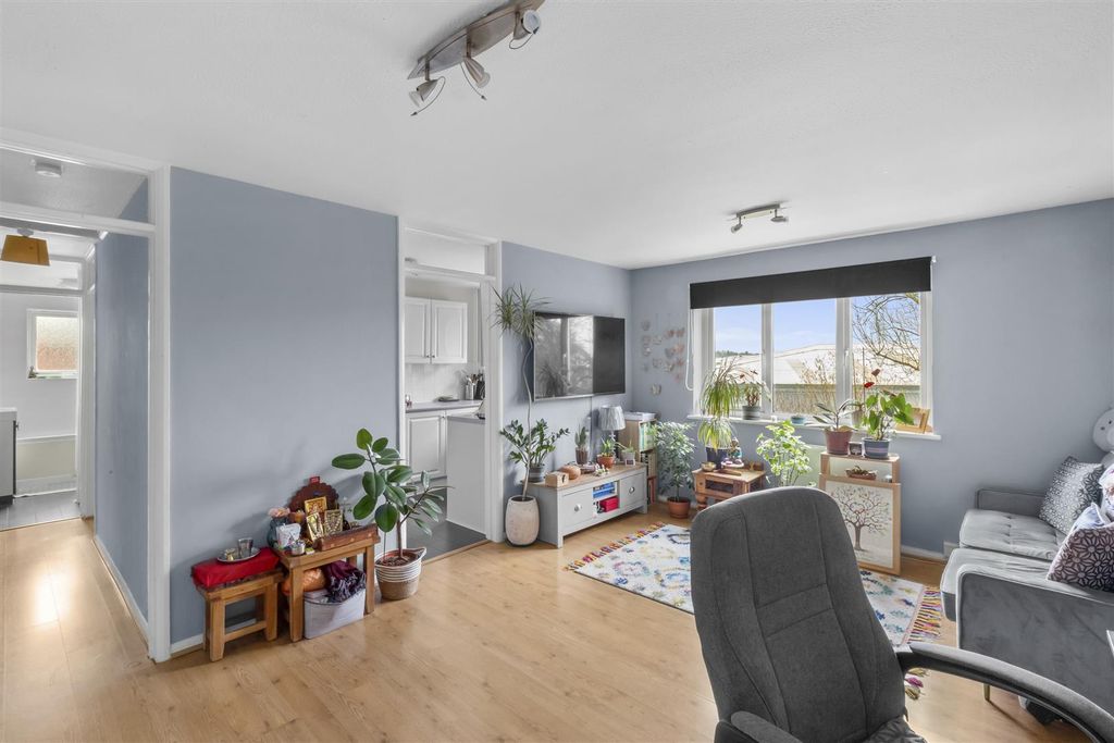 Property photo 2 of 11 Lounge/Diner