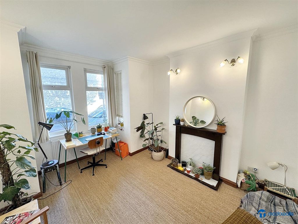 Property photo 3 of 39 3.Jpg